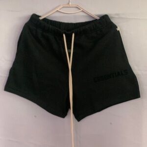 Men’s Fear Of God 🏖️ Essentials 🩳 Shorts